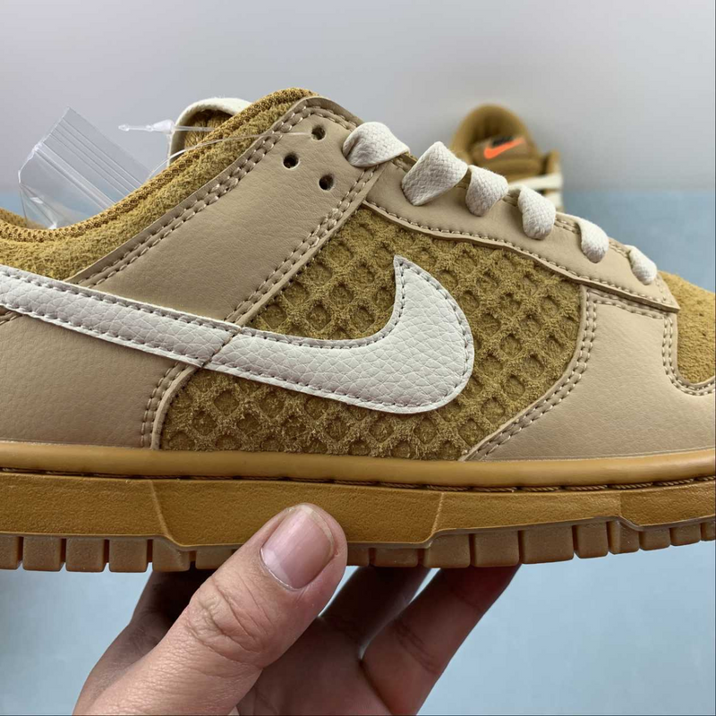 Dunk Low Waffles