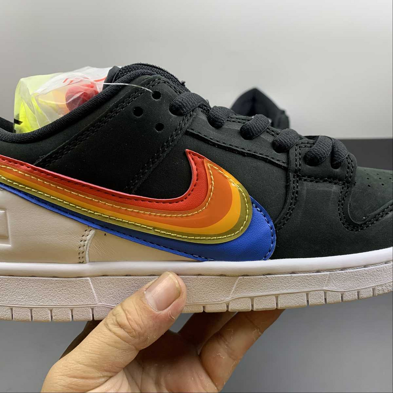 Dunk Low SB Polaroid