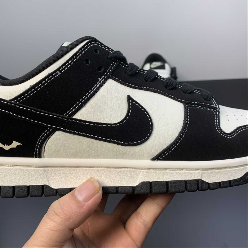 Dunk Low Black Bat