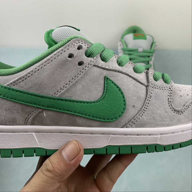 Dunk Low SB Medusa