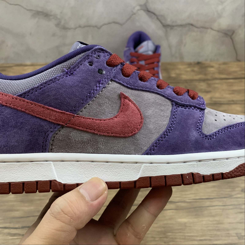 Dunk Low Plum