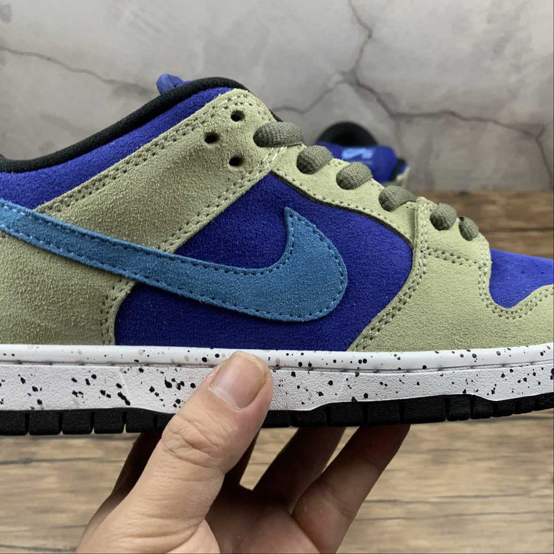 Dunk Low SB Acg Celadon