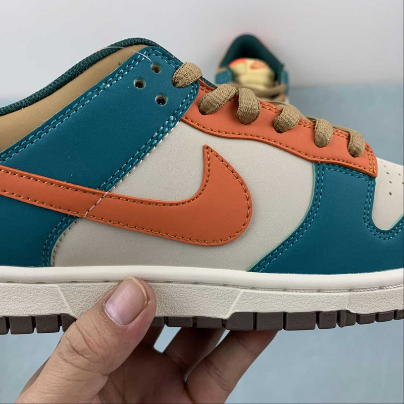 Dunk Low Pine Kumquat