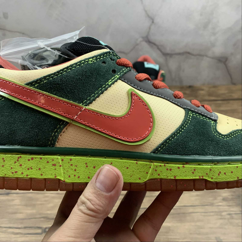 Dunk Low Premium Mosquito