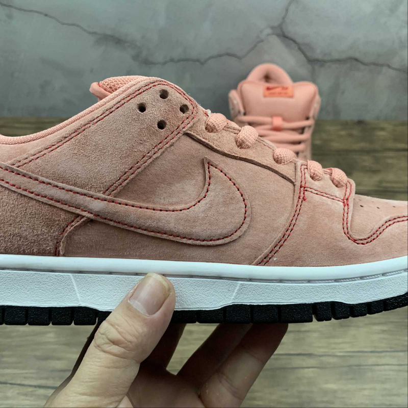 Dunk Low SB Pink Pig