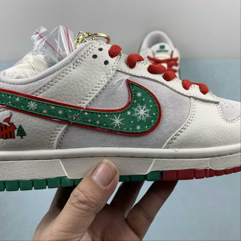 Dunk Low Merry Christmas Undefeated Red