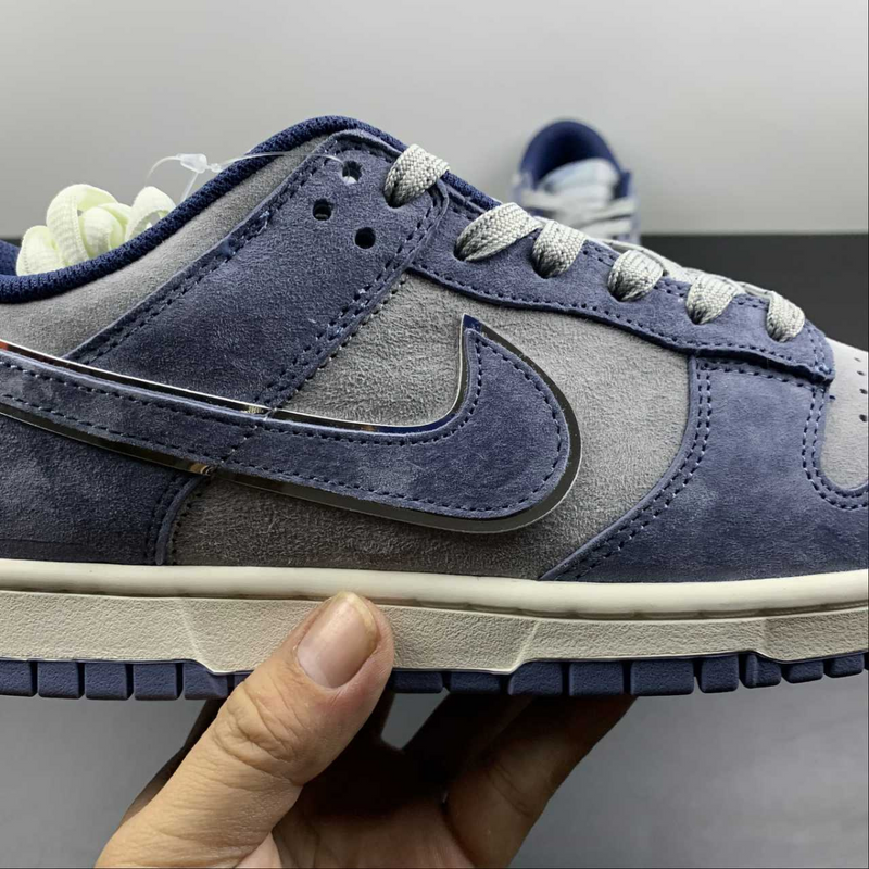 Dunk Low SB Otomo Katsuhiro