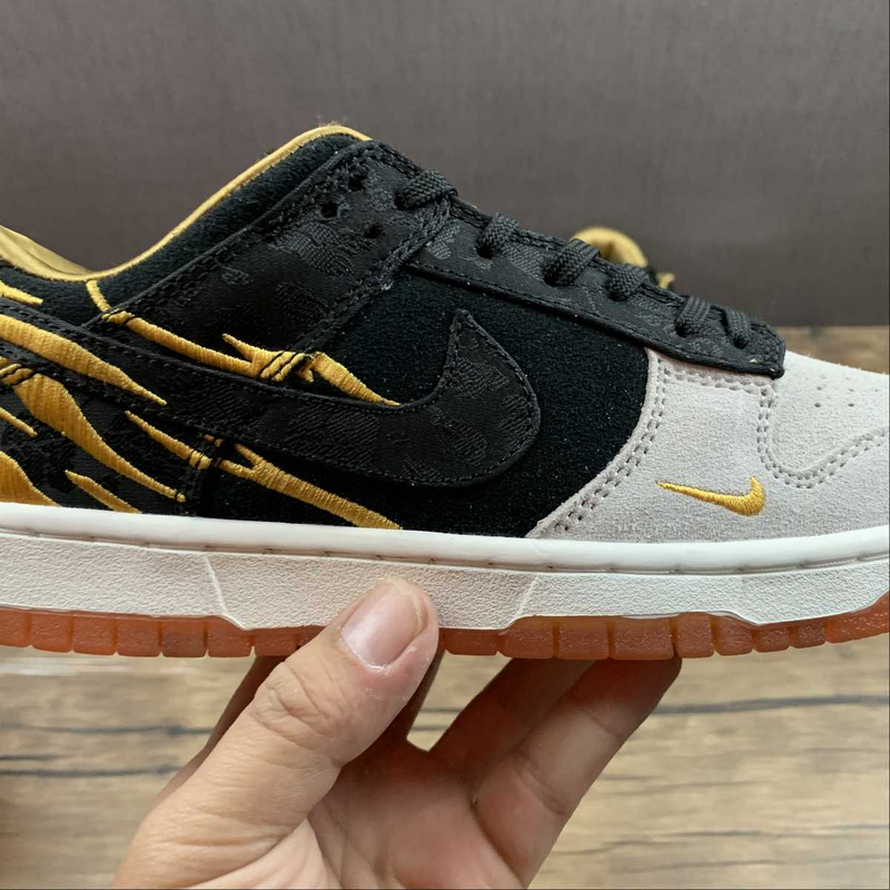 Dunk Low Year Of The Tiger