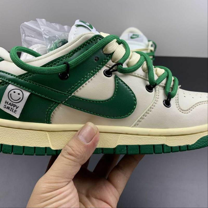 Dunk Low Lottery Pack