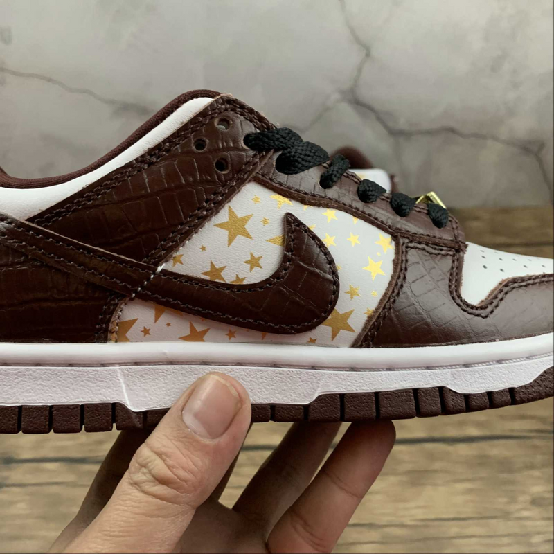 Dunk Low Supreme Stars Barkroot Brown