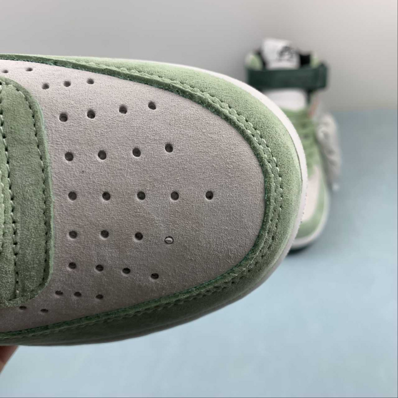 Air Force Mid Top Green And White