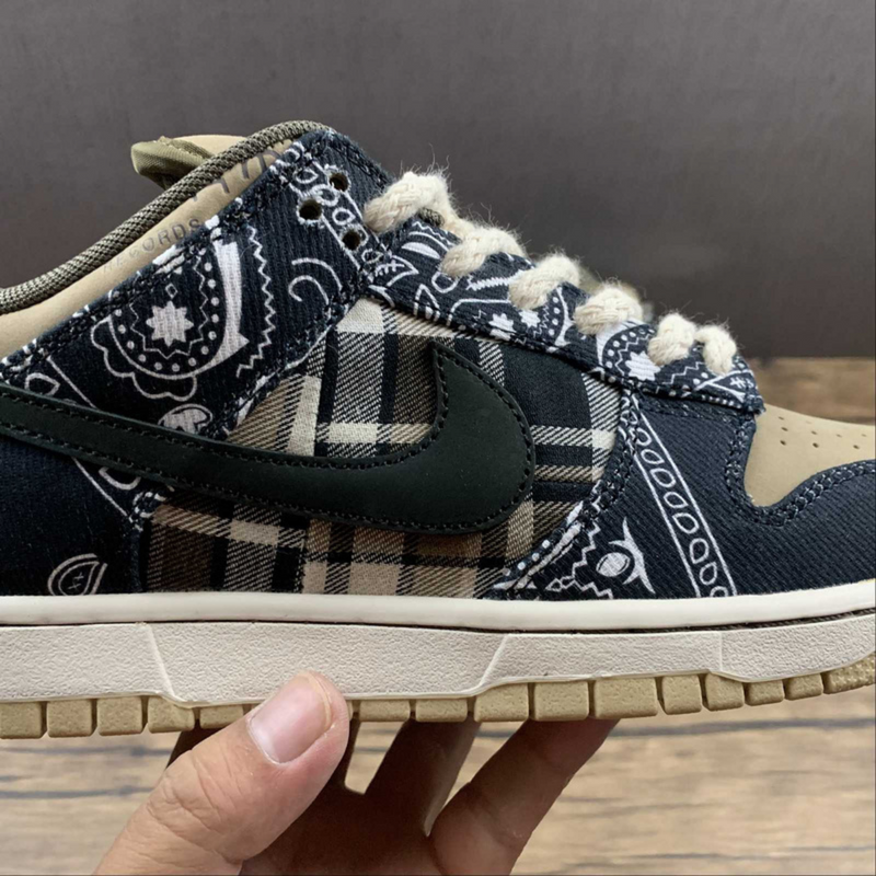 Travis Scott x Dunk Low Cactus Jack