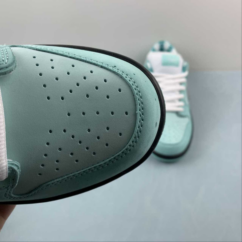 Dunk Low SB Tiffany Diamonds Lobster