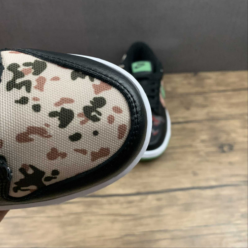 Dunk Low Crazy Camo