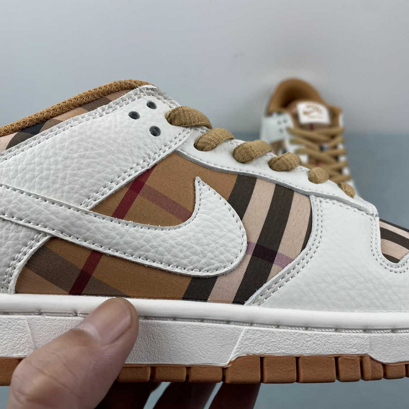 Dunk Low Burberry White