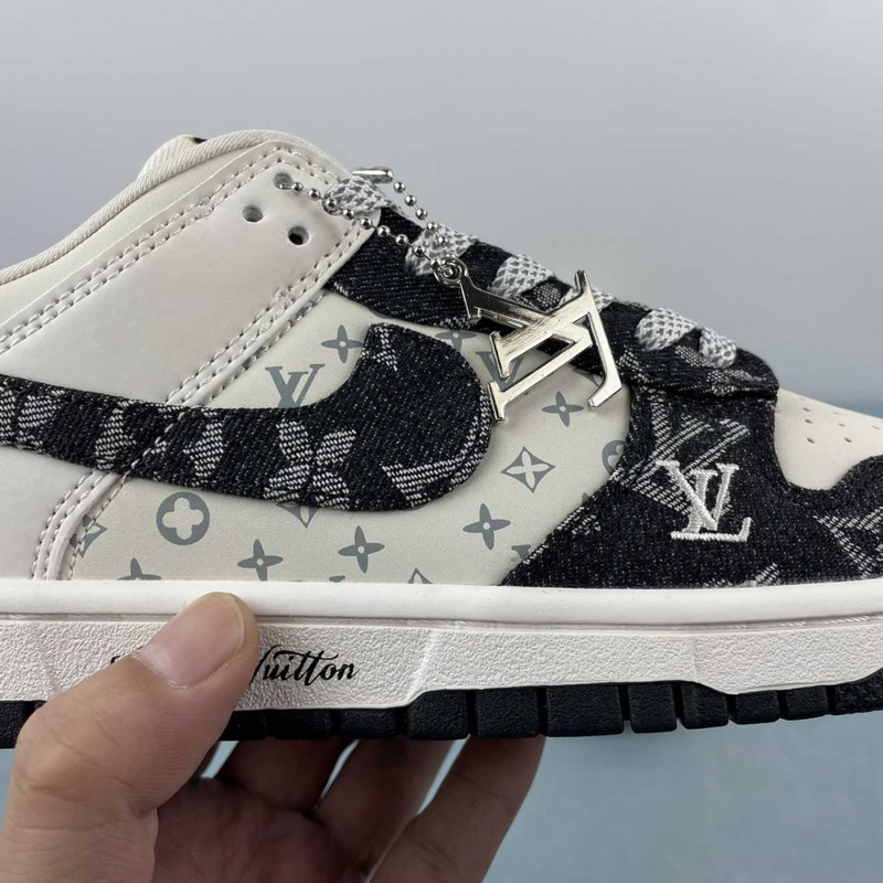 Dunk Low Louis Vuitton