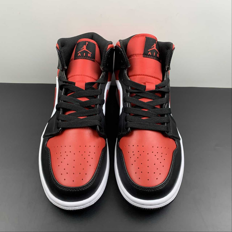 Air Jordan 1 Mid Bred Toe