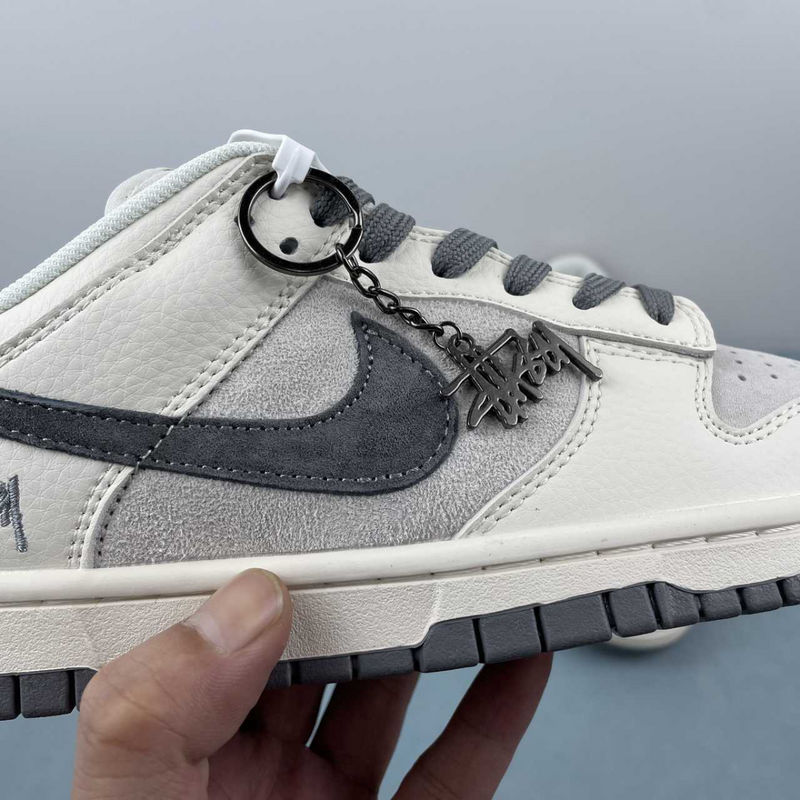 Dunk Low Lore Grey