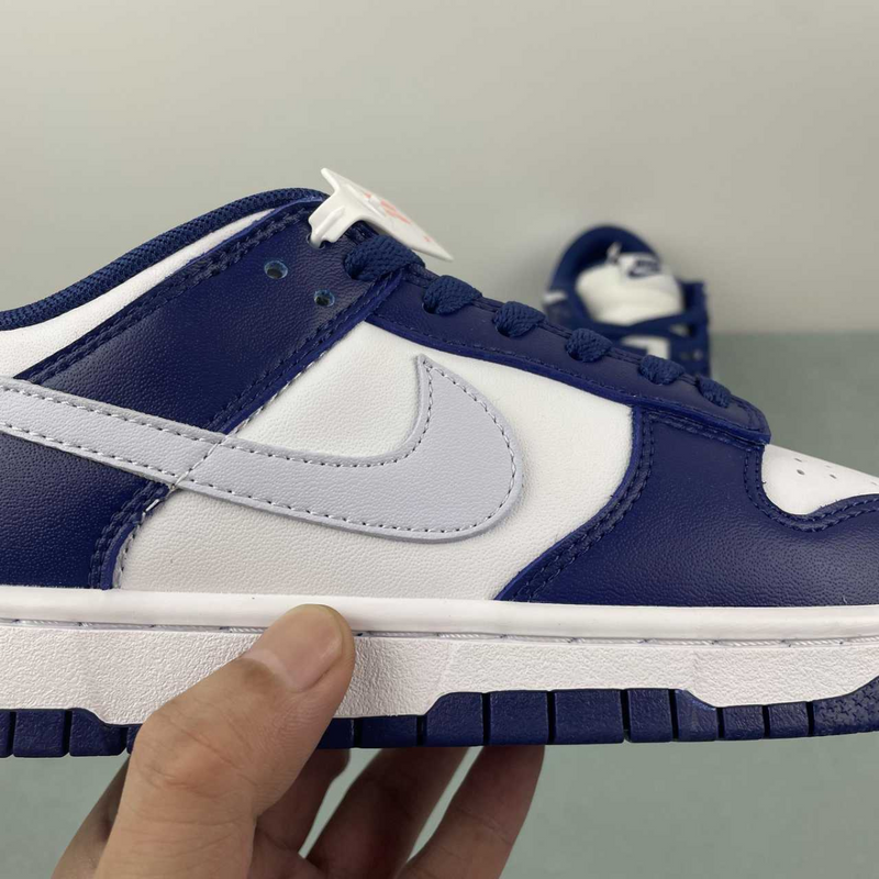 Dunk Low Midnight Navy Smoke