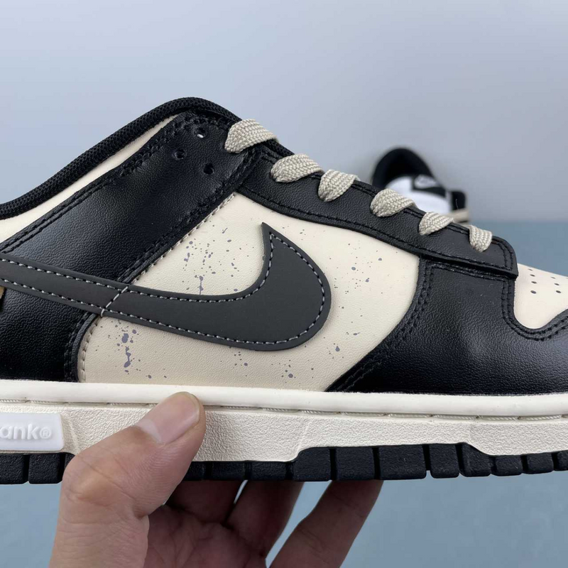 Dunk Low Vintage Panda