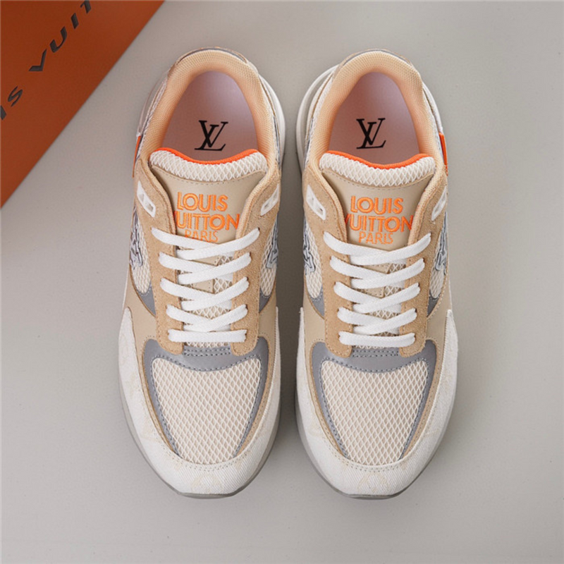 LV Runner Away Sneakers Beije