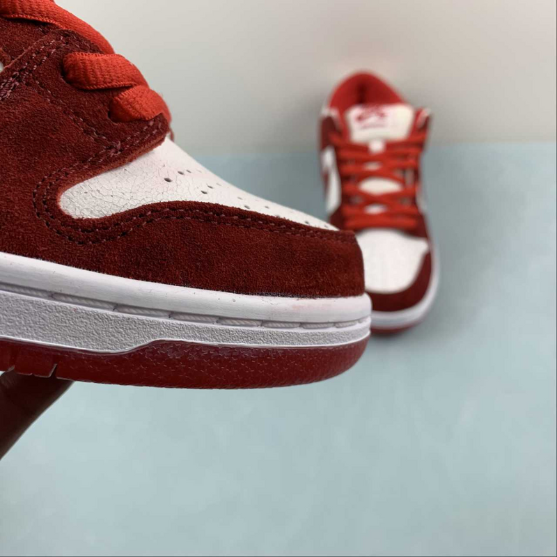 Dunk Low SB Red Ligth