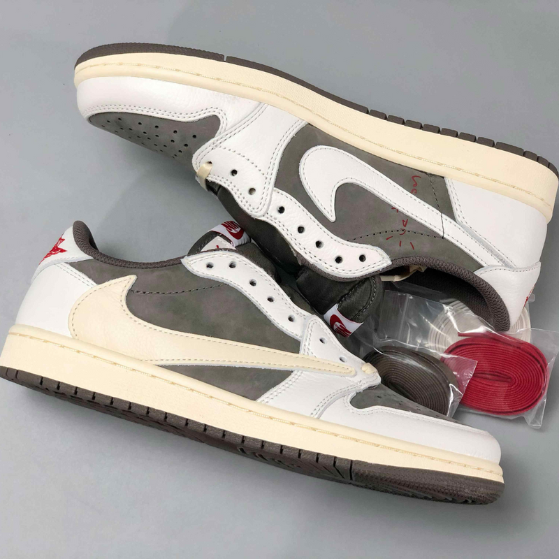 Travis Scott x Air Jordan 1 Low Reverse Mocha