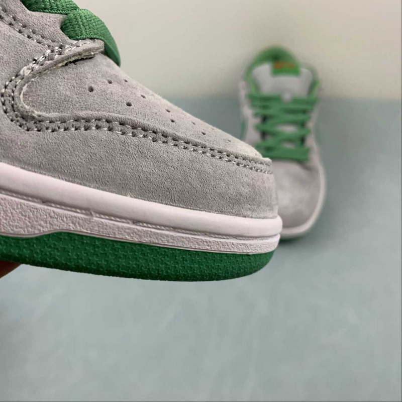 Dunk Low SB Medusa