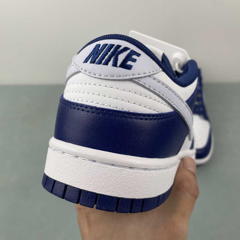 Dunk Low Midnight Navy Smoke