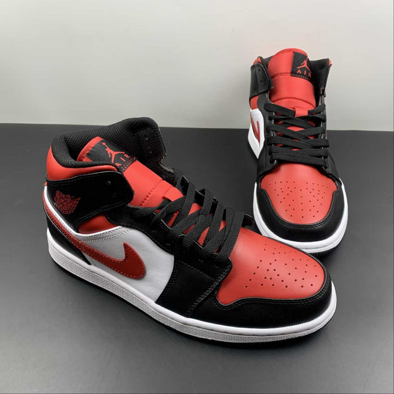 Air Jordan 1 Mid Bred Toe