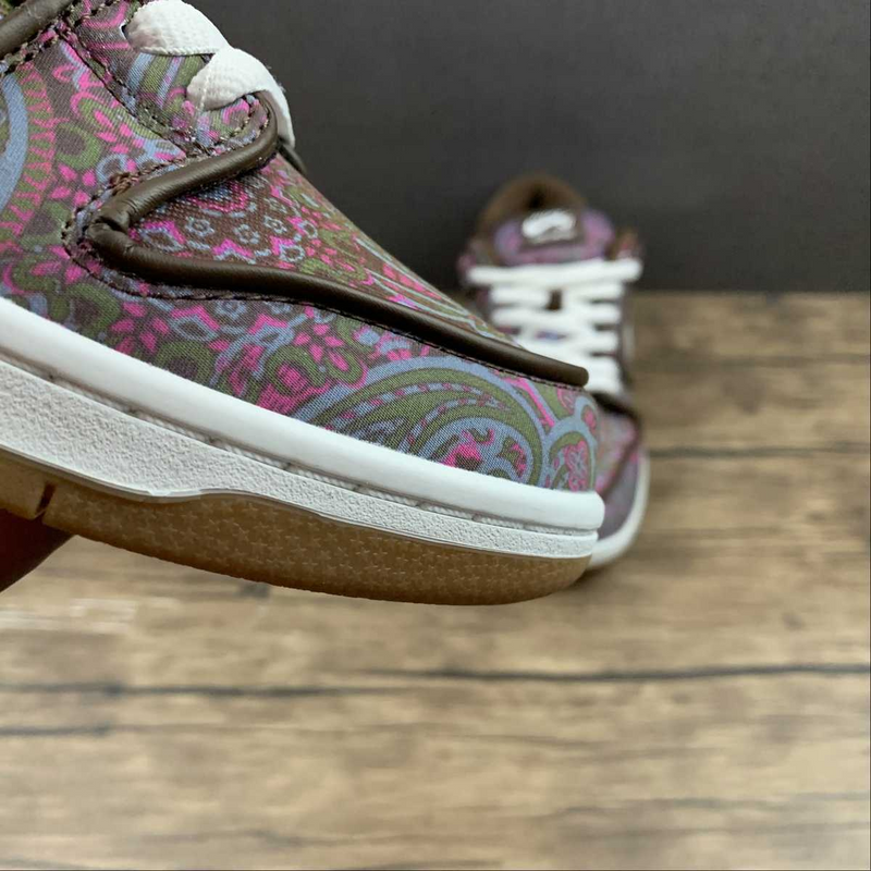 Dunk Low SB Paisley Brown