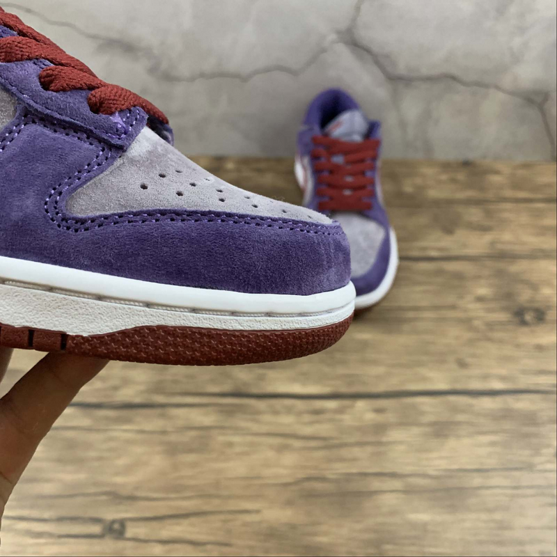 Dunk Low Plum