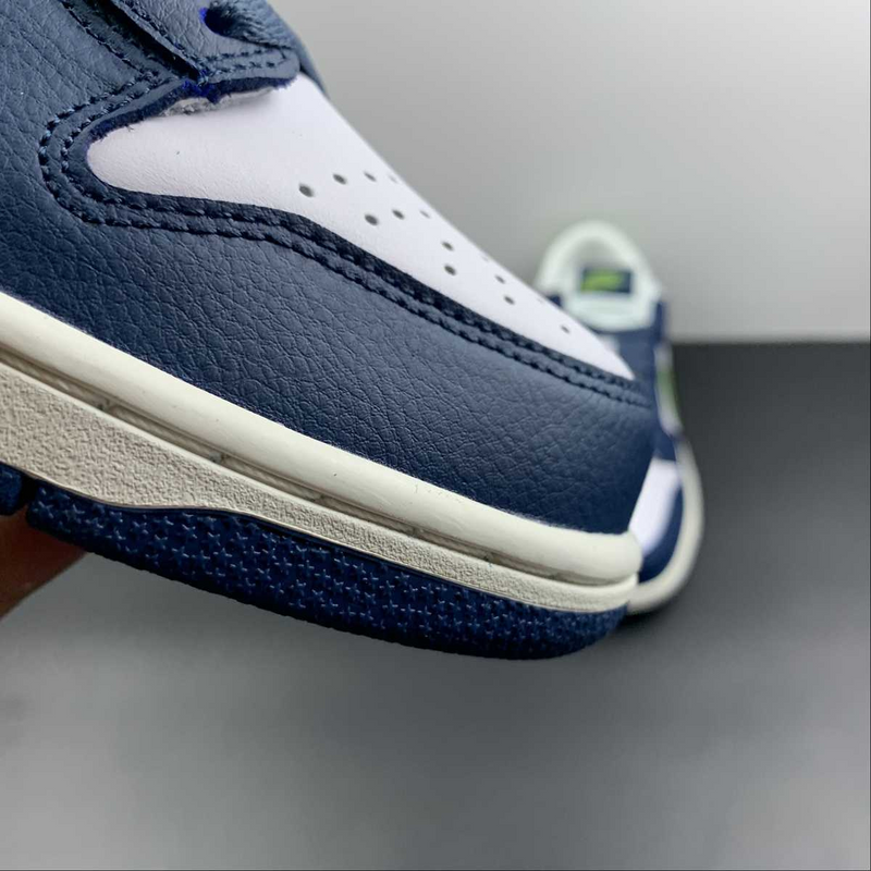 Dunk Low Obsidian Vintage Green