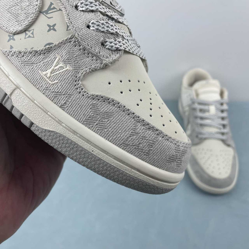 Dunk Low Louis Vuitton Grey