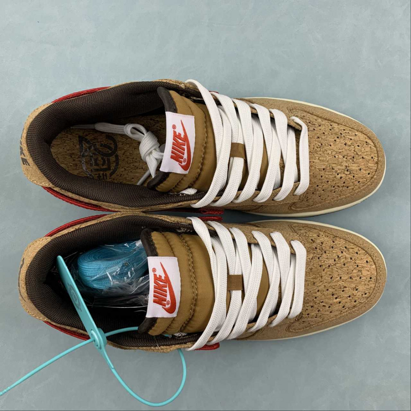 Dunk Low Clot Cork