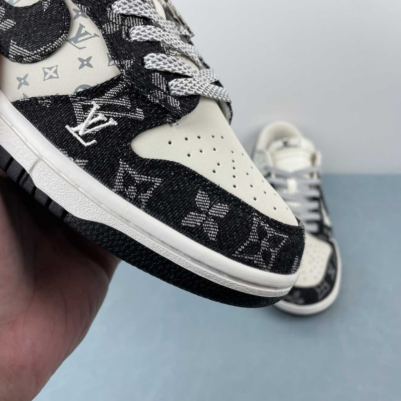 Dunk Low Louis Vuitton