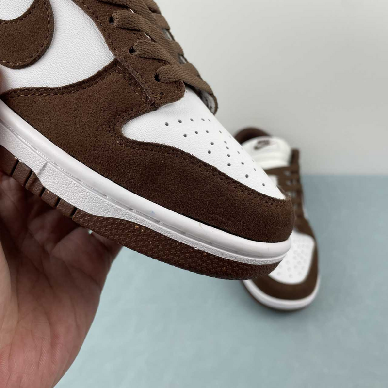 Dunk Low Brown And White