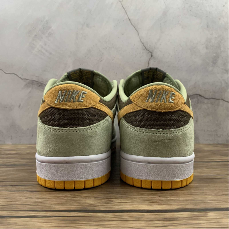 Dunk Low Dusty Olive