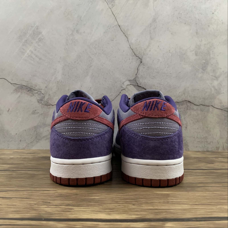 Dunk Low Plum