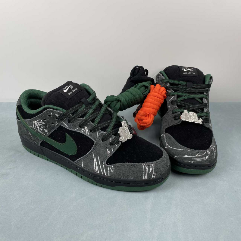 Dunk Low Pro SB Anthracite and Gorge Green