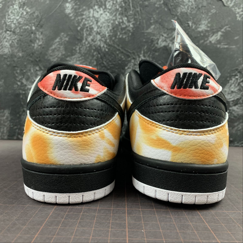 Dunk Low SB Raygun Tie-Dye Black