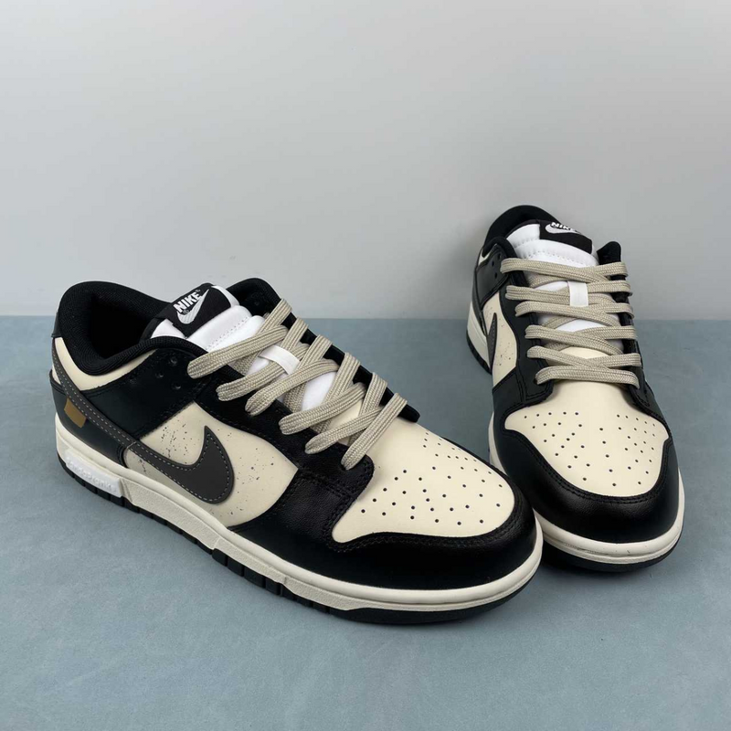 Dunk Low Vintage Panda