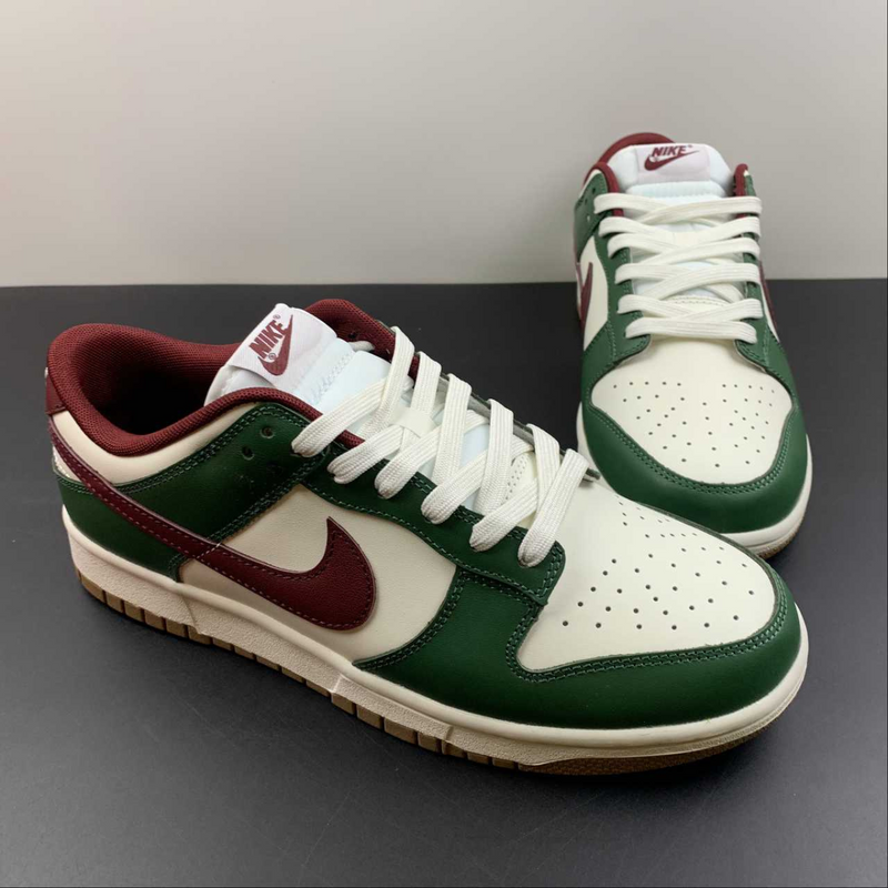 Dunk Low Gorge Green