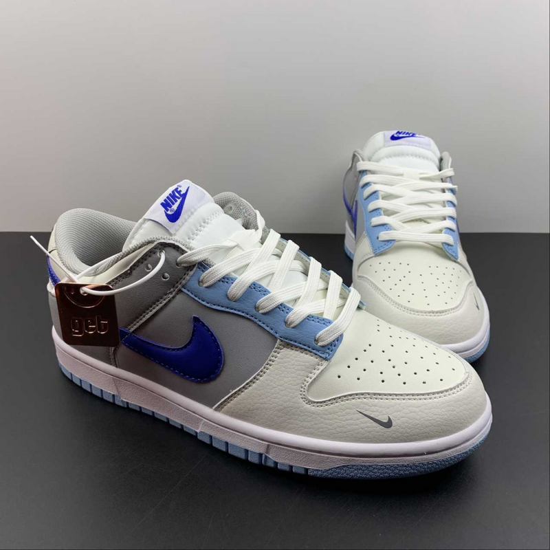 Dunk Low Ivory Hyper Royal