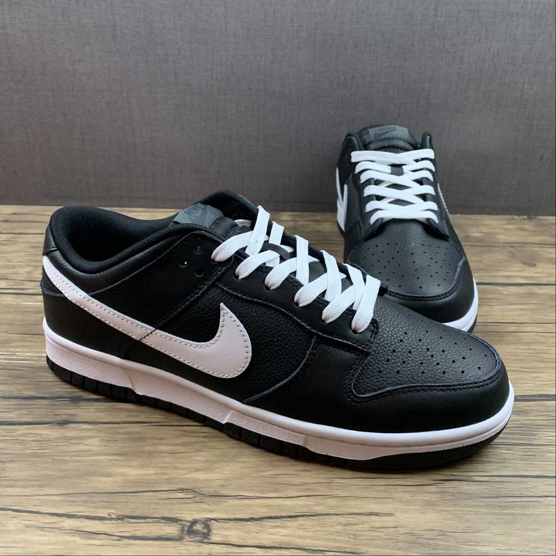 Dunk Low Black White