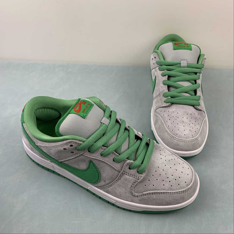 Dunk Low SB Medusa