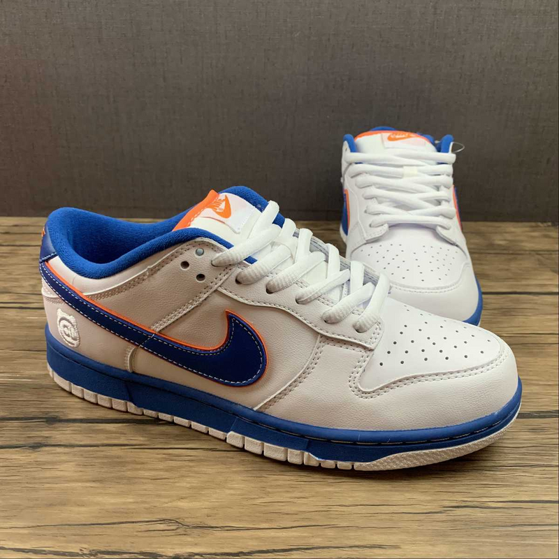 Dunk Low Medicom