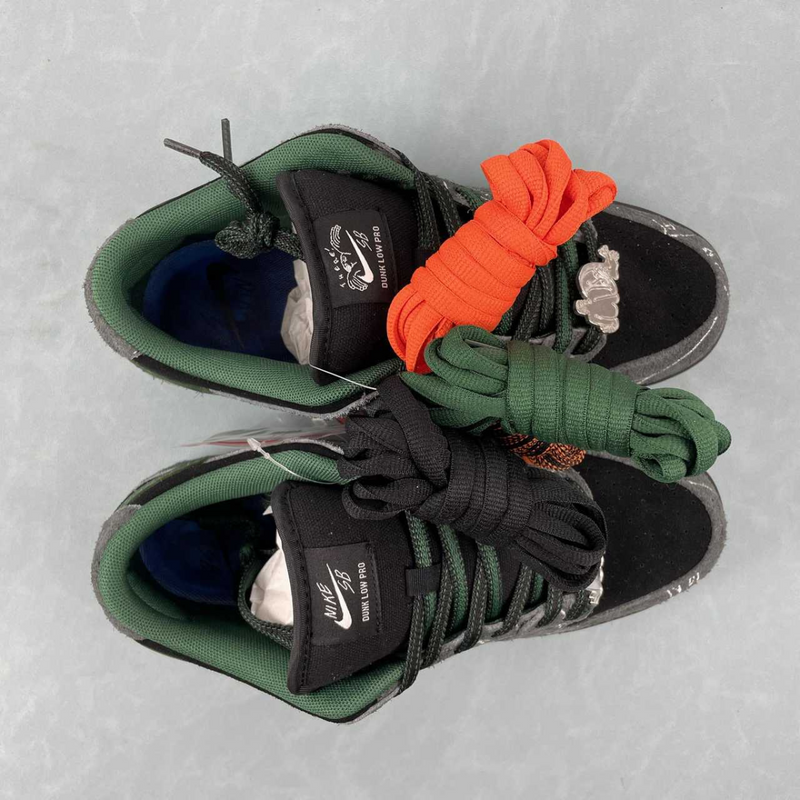 Dunk Low Pro SB Anthracite and Gorge Green