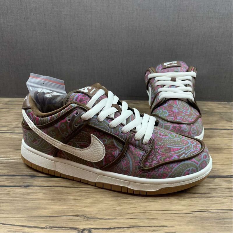 Dunk Low SB Paisley Brown