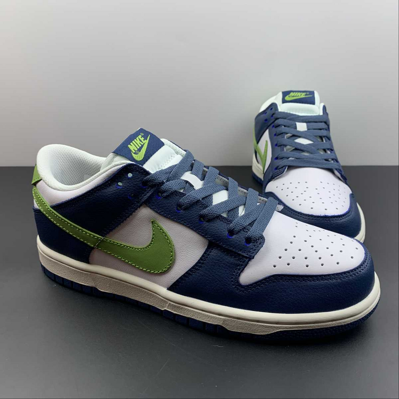 Dunk Low Obsidian Vintage Green